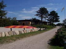 Hüpfkissen u. Eingangsbereich Nabcamping