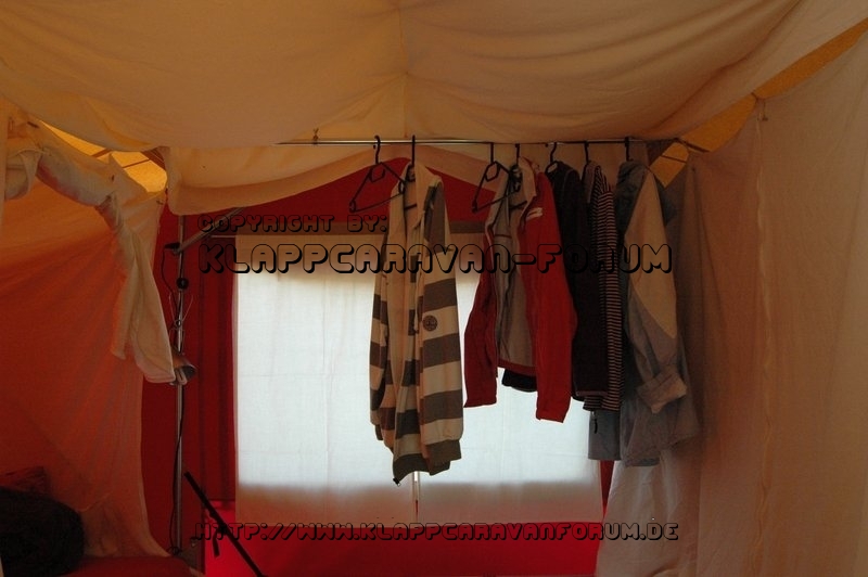 Kleiderstange im SK12 - Hauptwagen - 1