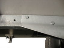 Stoßdämpfereinbau - Rahmenteil an dem die Befestigung erfolgen soll