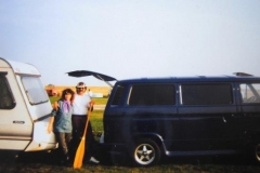 Oldis vor 15 jahren - Roland mit VW-Bus und Wohnwagen